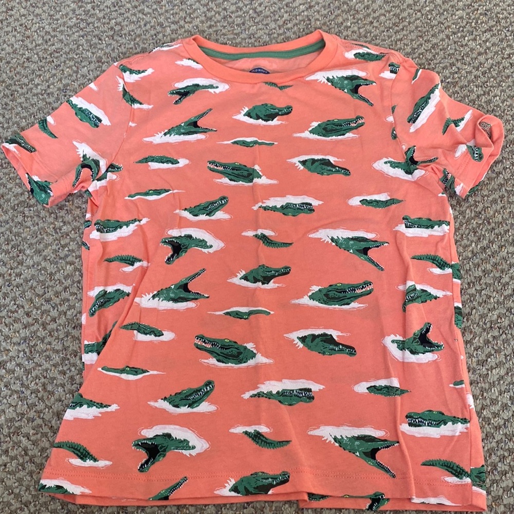 Short sleeve alligator tshirt